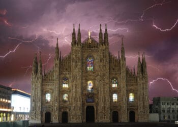 temporali milano duomo lombardia 350x250 - METEO DIDATTICA: l’IRIDESCENZA. Una specie di arcobaleno nel cielo