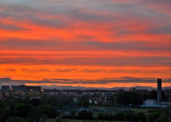 05 24 tramonto 1 350x250 - METEO: un esempio di ASPERATUS ONDULATUS. Nubi rarissime