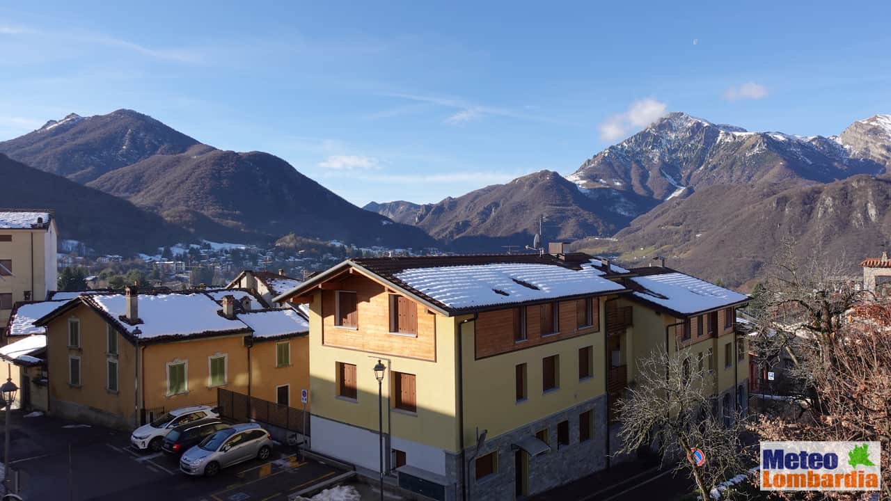 meteo lombardia1 1 - Lombardia, neve che soffre per la carenza di nevicate. Ma si scia