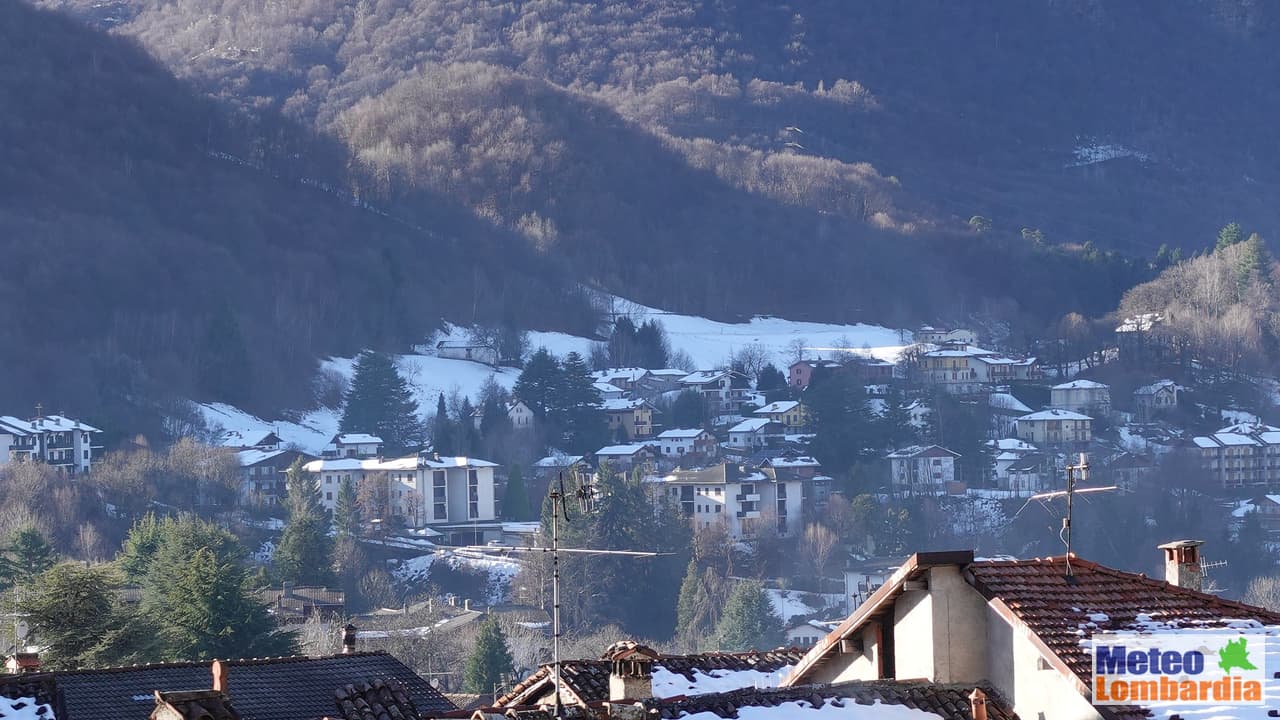 meteo lombardia3 1 - Lombardia, neve che soffre per la carenza di nevicate. Ma si scia