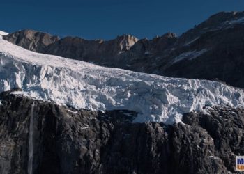 chiesa in valmalenco uno dei ghi 350x250 - Chiesa in Valmalenco, uno dei ghiacciai della Lombardia visto dal drone. Video 4K