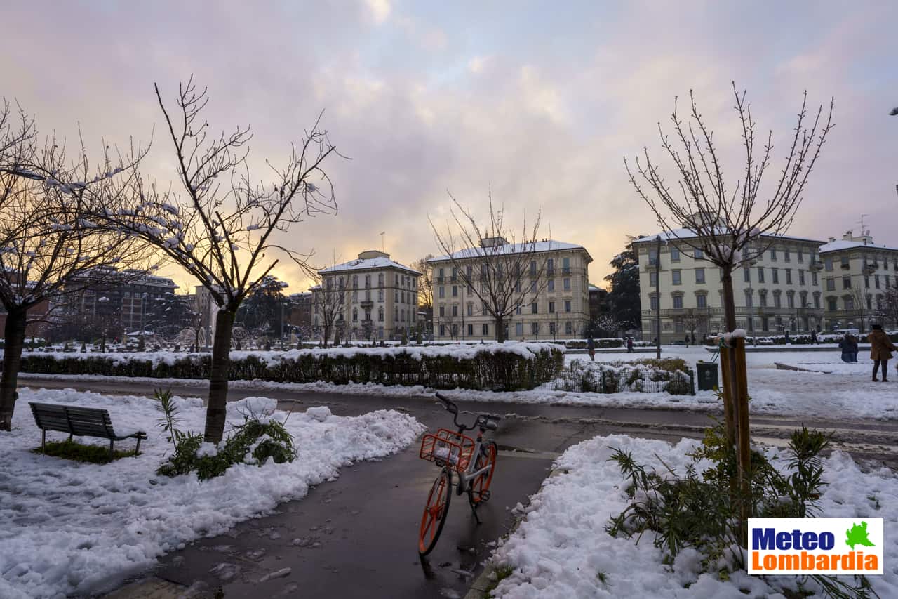 neve a milano1 - Meteo LOMBARDIA, e la neve a Milano