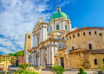 shutterstock 1811525206 350x250 - Nuova data per l'accensione dei termosifoni a Milano: tutte le informazioni utili